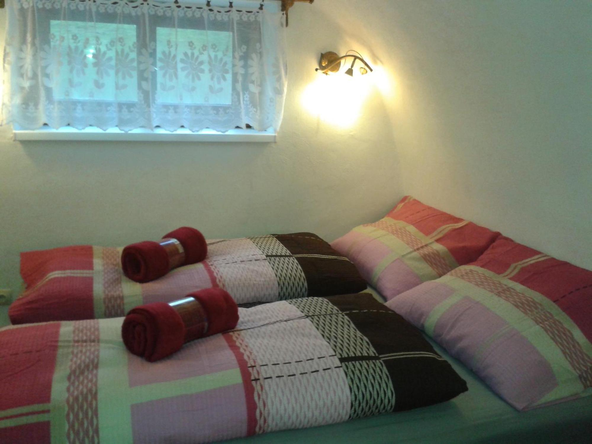Zemianska Kuria Vachtar Hotel Kralova Lehota Kamer foto