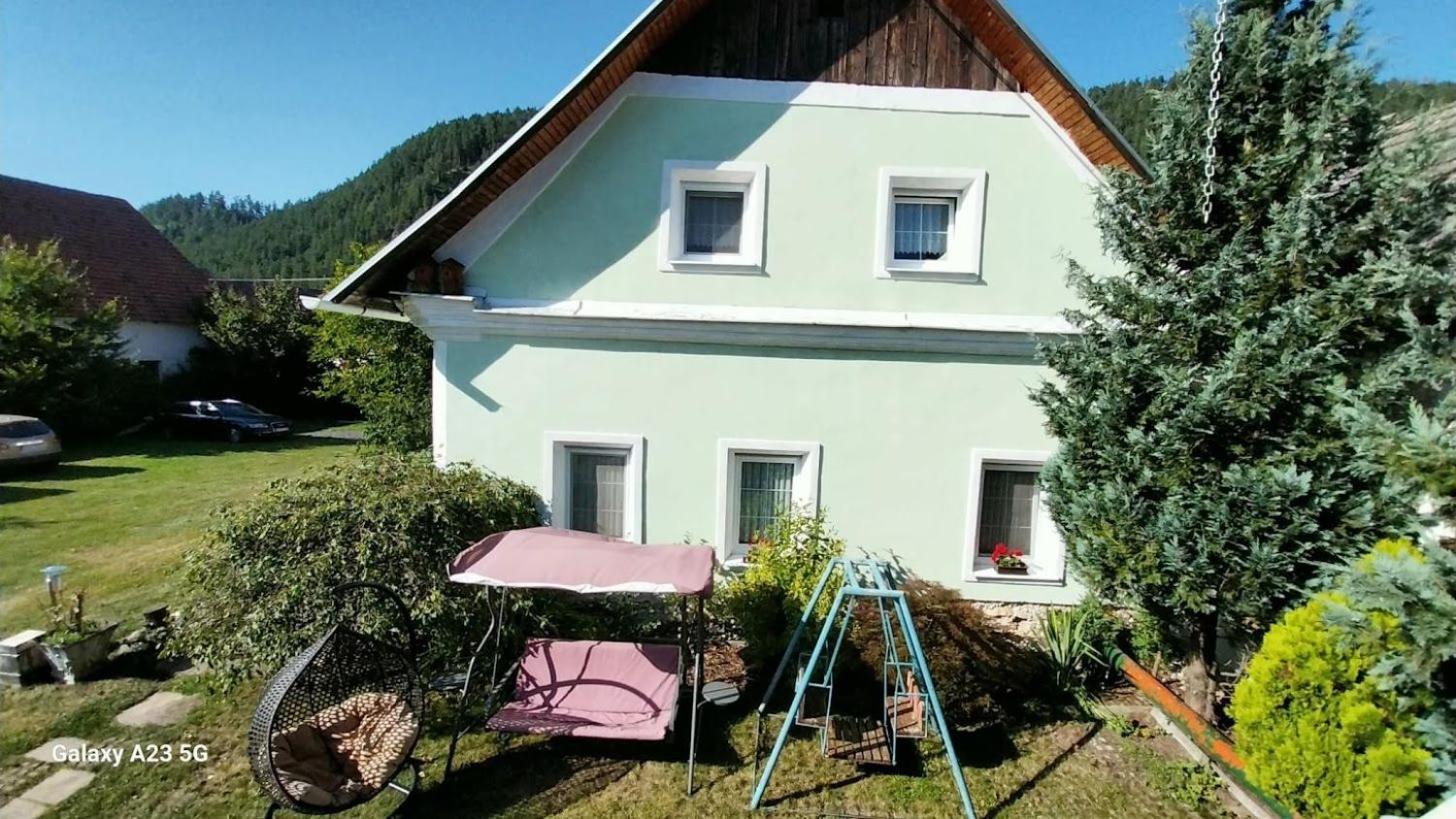 Zemianska Kuria Vachtar Hotel Kralova Lehota Buitenkant foto