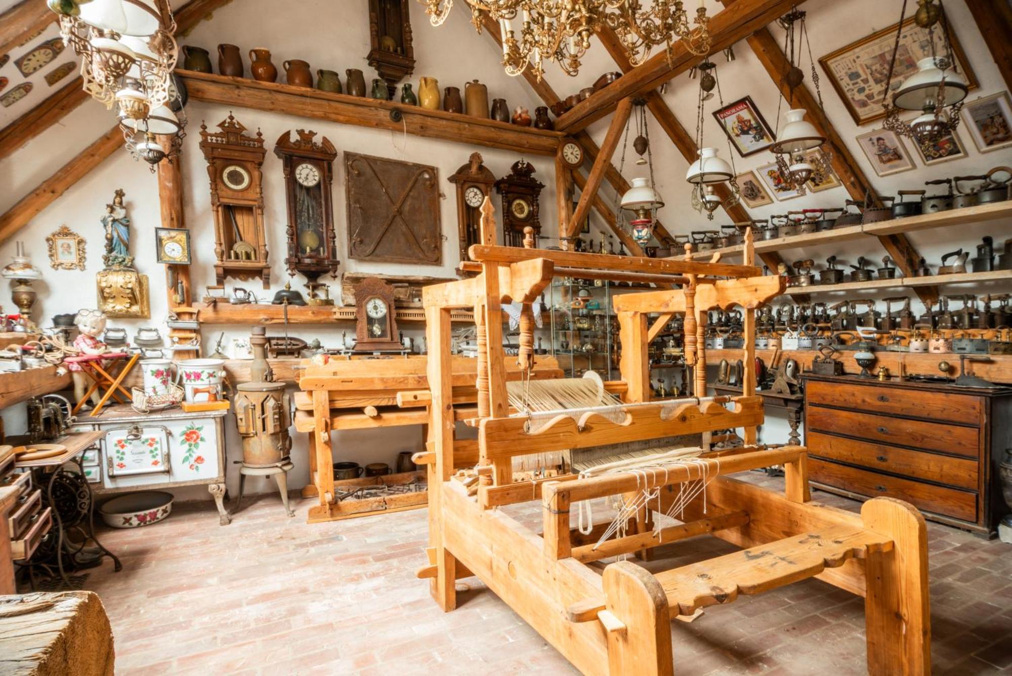 Zemianska Kuria Vachtar Hotel Kralova Lehota Buitenkant foto